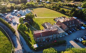 The Crescent Turner Hotel